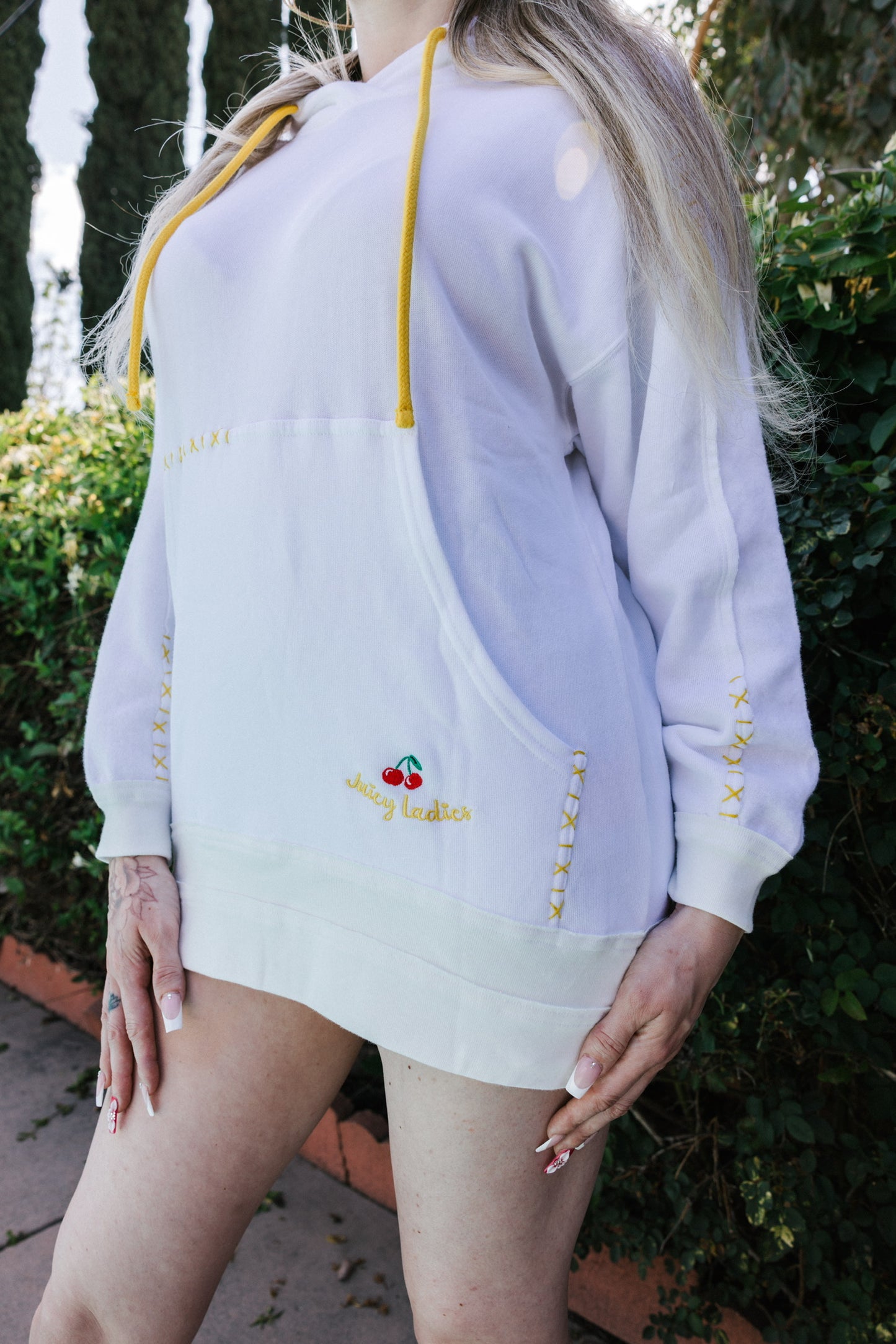 Juicy Ladies Embroidered White Hoodie