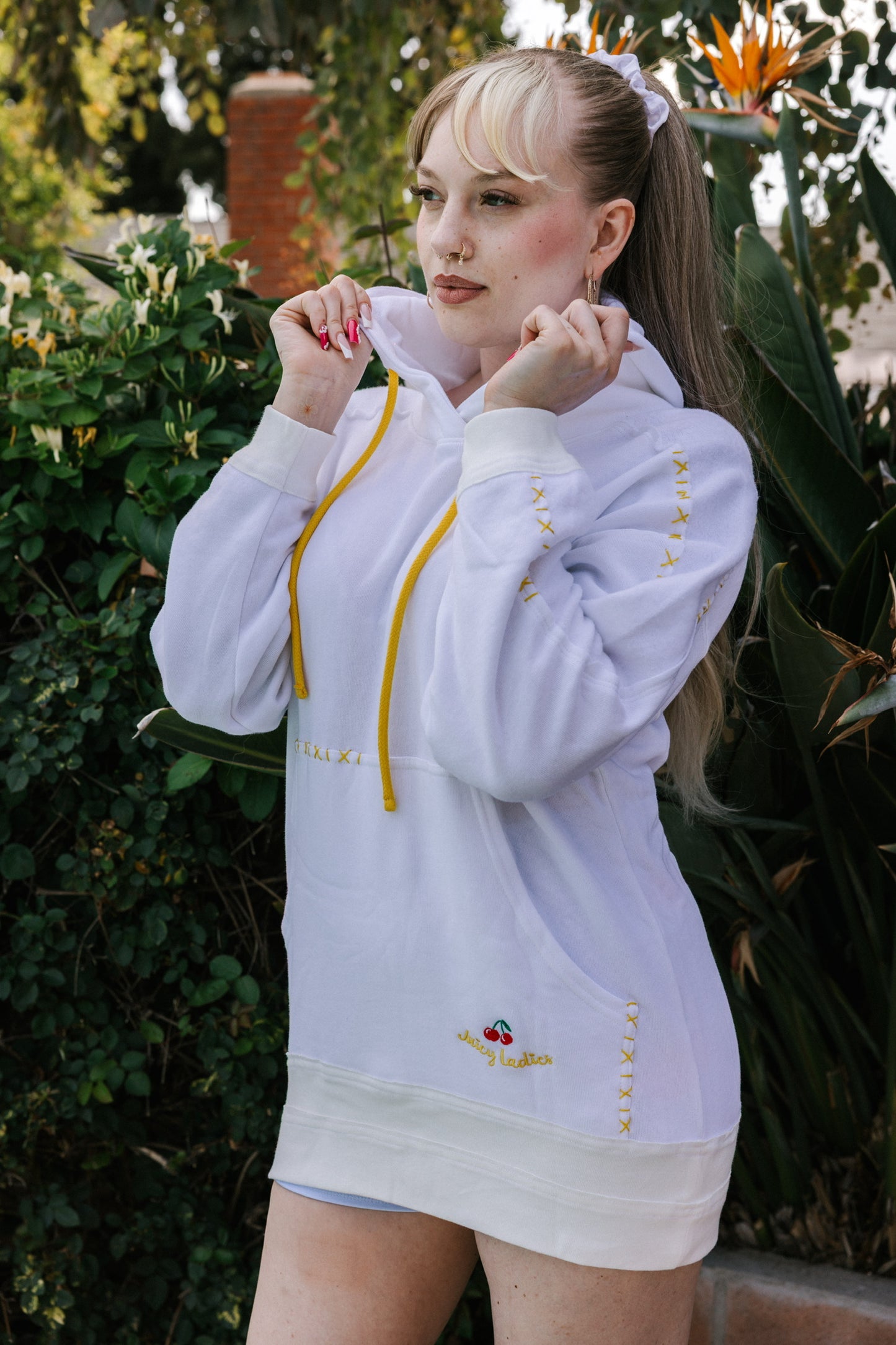 Juicy Ladies Embroidered White Hoodie